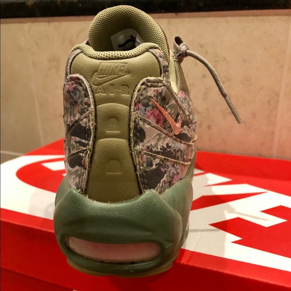 Air Max 95 floral pattern - Picture 3 of 8